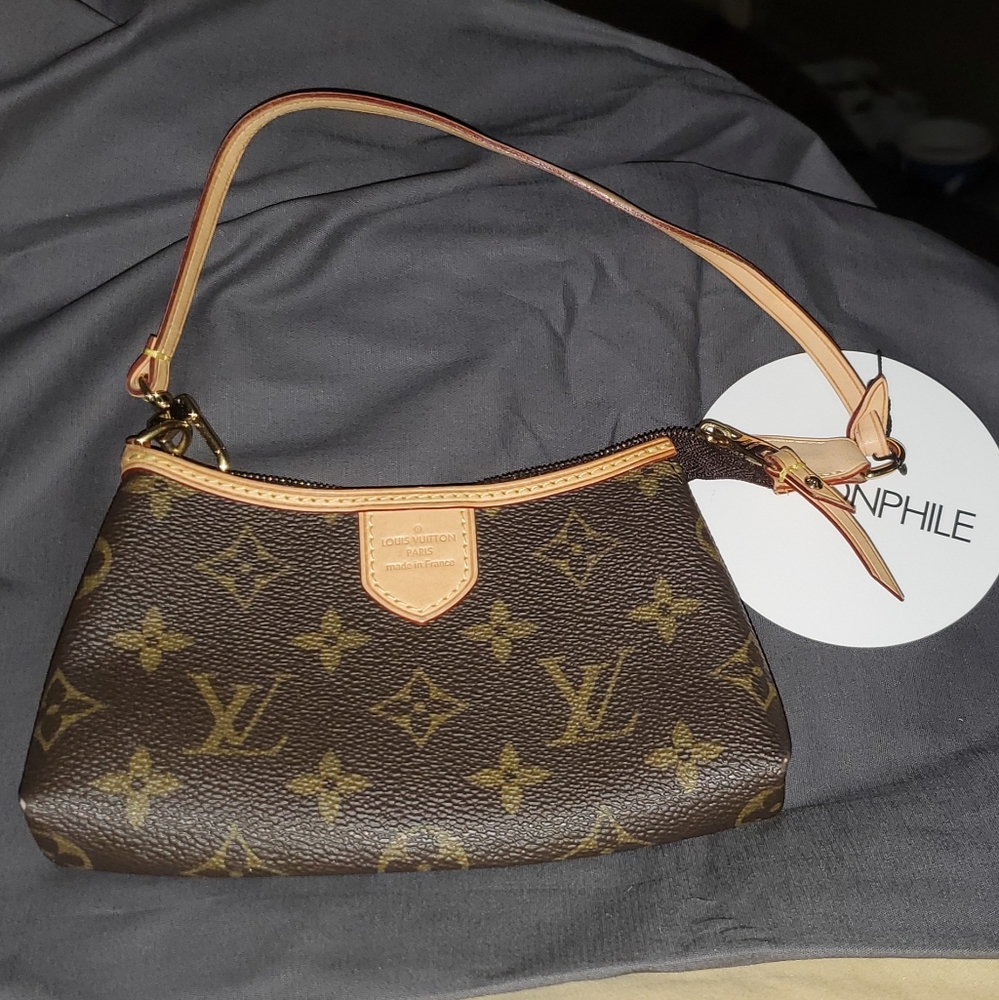 ❗️SOLD❗️🎉HP🎉Louis Vuitton Monogram Delightful Mini Pochette - Picture 12 of 16